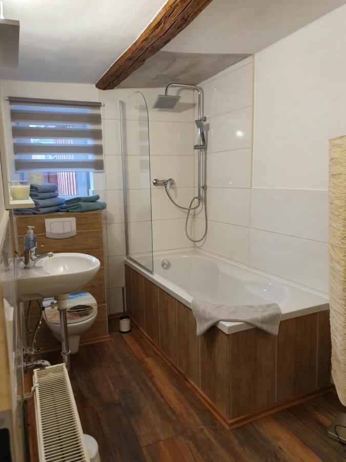 Eddy'S Stadt Appartement クヴェードリンブルク エクステリア 写真